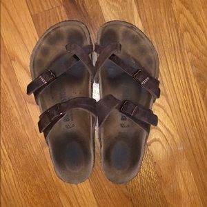 brown birkenstock’s size 39